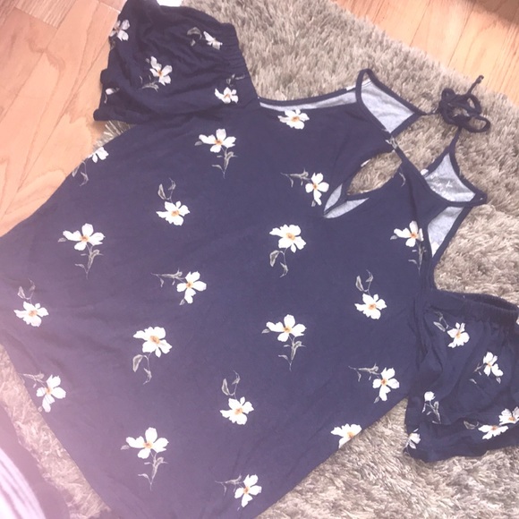 a top - Picture 1 of 2